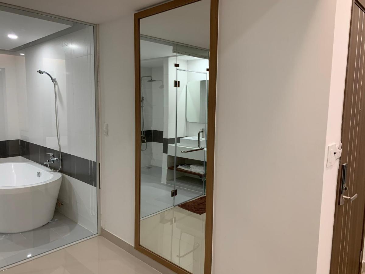 Tan Cuu Long Hotel Ho Chi Minh City Bagian luar foto